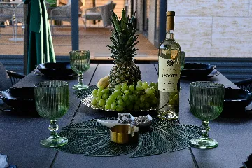 Mobile Home in Drage for Up to 5 Guests