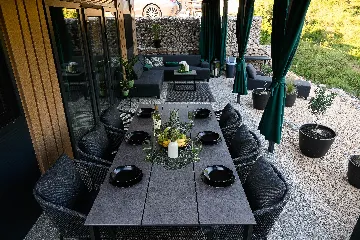 Mobile Home in Drage for Up to 5 Guests