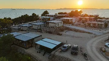 Mobile Home in Drage for Up to 5 Guests