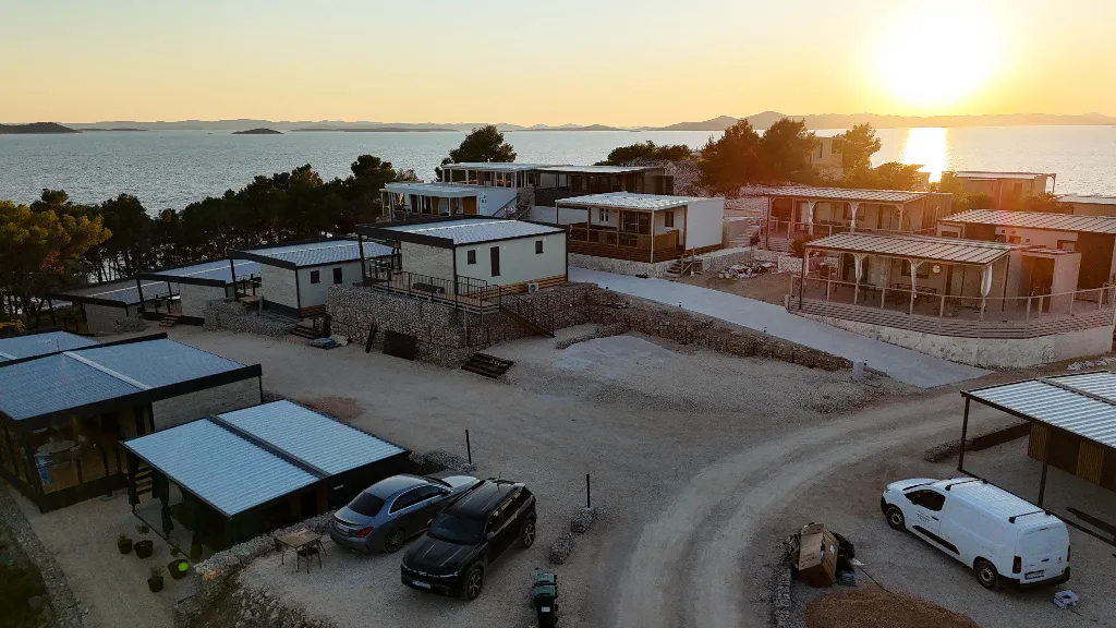 Mobile Home in Drage for Up to 5 Guests