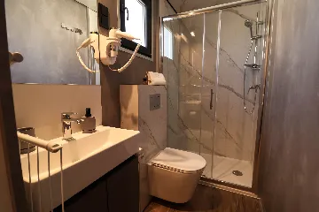 2-Bedroom Mobile Home in Drage, Croatia