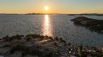 2-Bedroom Mobile Home in Drage, Croatia