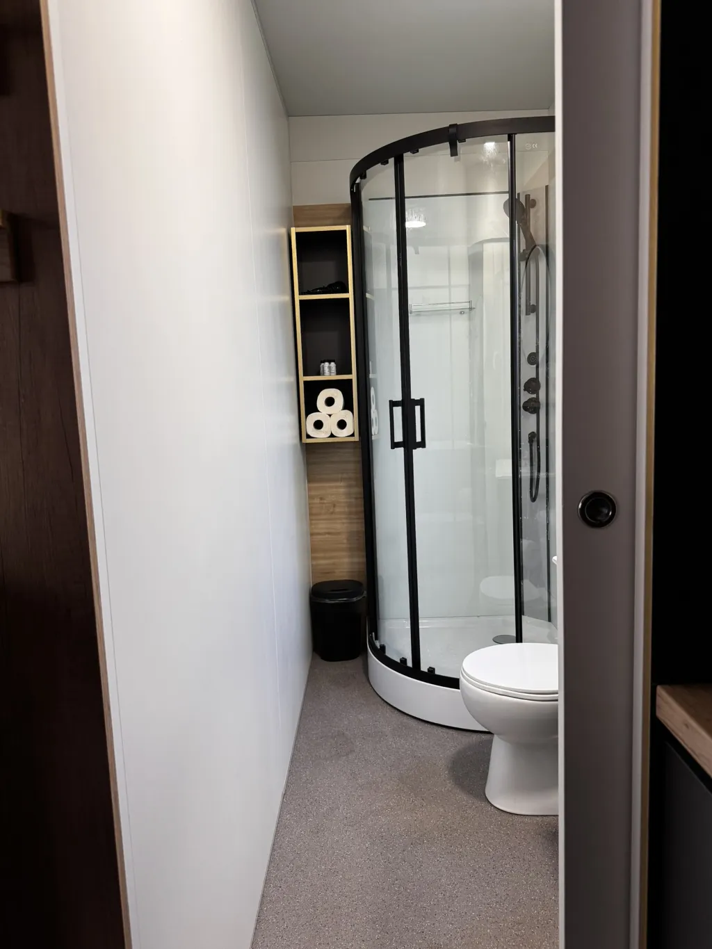 Mobile Home in Drage for up to 5 Guests