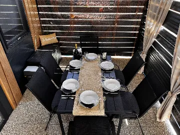 Mobile Home in Drage for up to 5 Guests