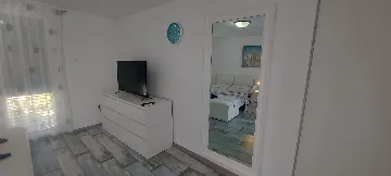 3-Bedroom Villa in Vir for Up to 7 Guests