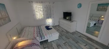 3-Bedroom Villa in Vir for Up to 7 Guests