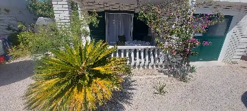 3-Bedroom Villa in Vir for Up to 7 Guests