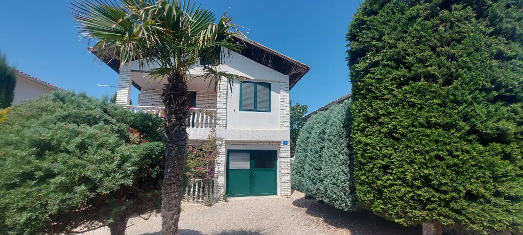 3-Bedroom Villa in Vir for Up to 7 Guests