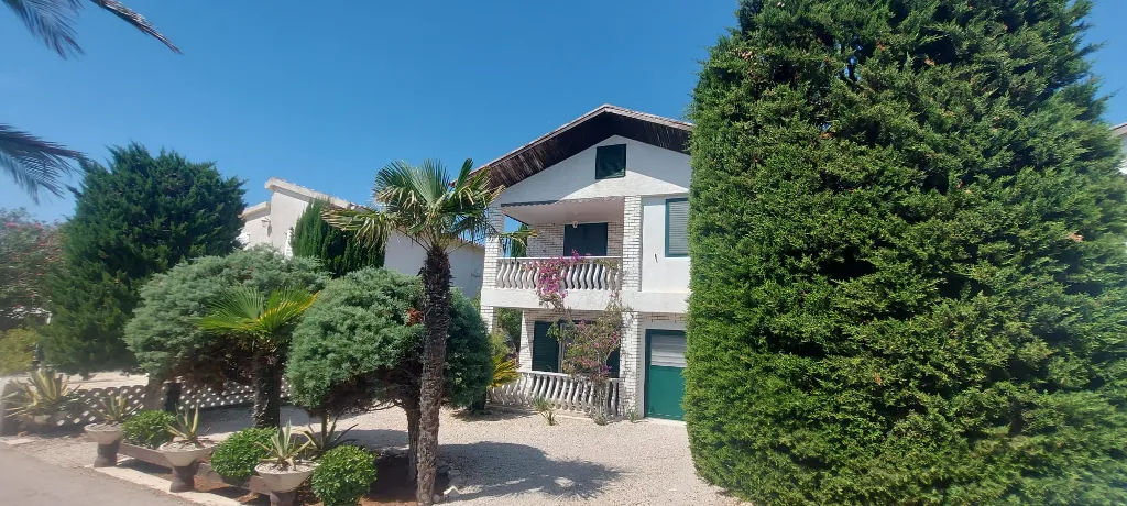 3-Bedroom Villa in Vir for Up to 7 Guests