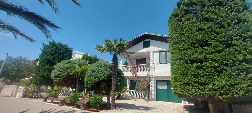 3-Bedroom Villa in Vir for Up to 7 Guests