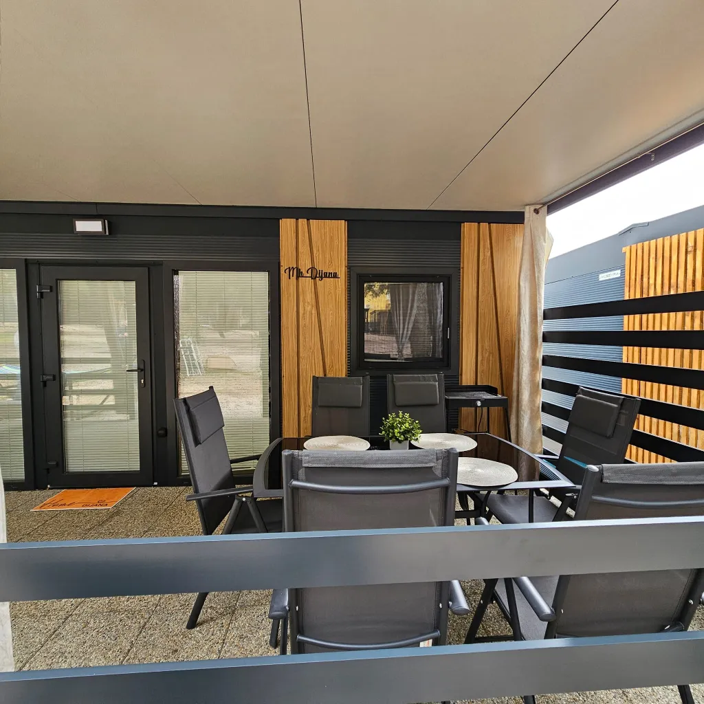 Mobile Home for 4-5 Guests in Pakostane, Croatia