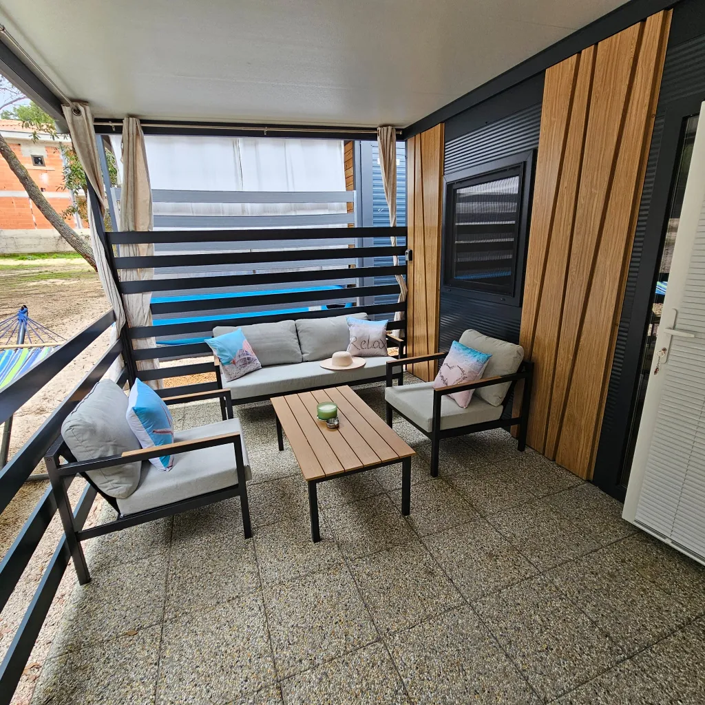 Mobile Home for 4-5 Guests in Pakostane, Croatia