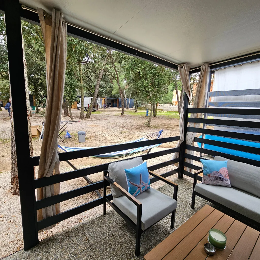 Mobile Home for 4-5 Guests in Pakostane, Croatia