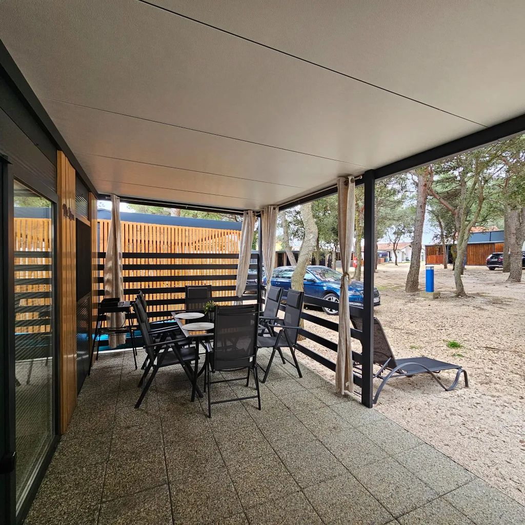 Mobile Home for 4-5 Guests in Pakostane, Croatia