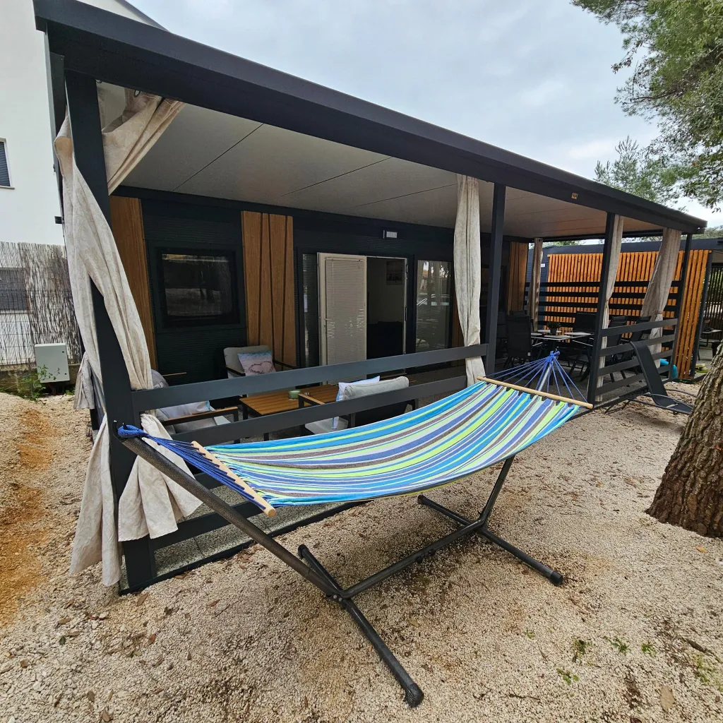 Mobile Home for 4-5 Guests in Pakostane, Croatia