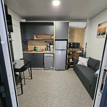 Mobile Home for 4-5 Guests in Pakostane, Croatia