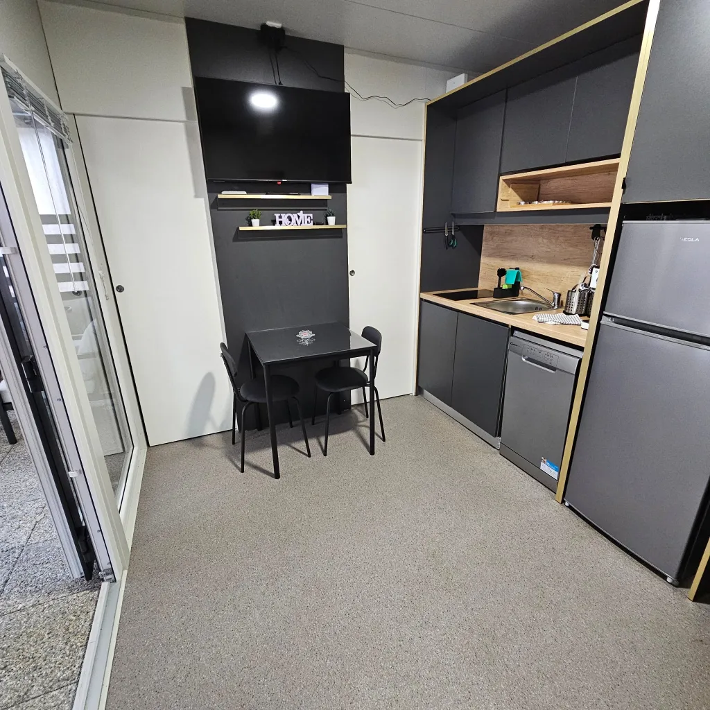 Mobile Home for 4-5 Guests in Pakostane, Croatia