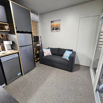 Mobile Home for 4-5 Guests in Pakostane, Croatia