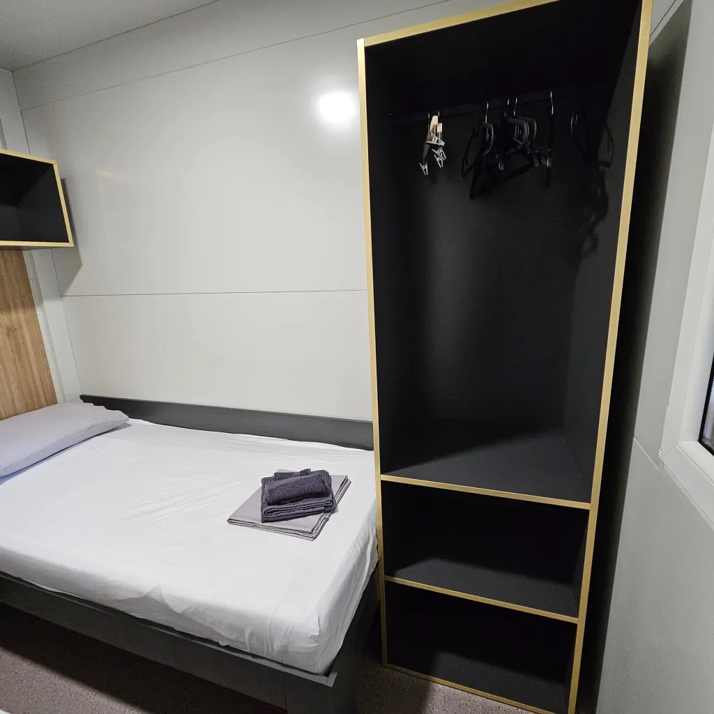 Mobile Home in Pakostane for 4 Guests (Up to 5)