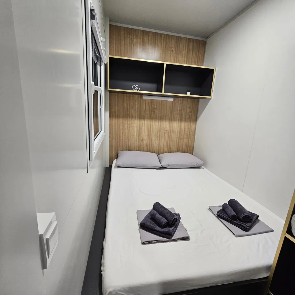 Mobile Home in Pakostane for 4 Guests (Up to 5)