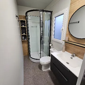 Mobile Home in Pakostane for 4 Guests (Up to 5)