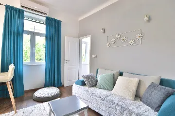 Split 1-Bedroom Apartment for 2 near Sandy Beach