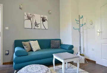 Split 1-Bedroom Apartment for 2 near Sandy Beach