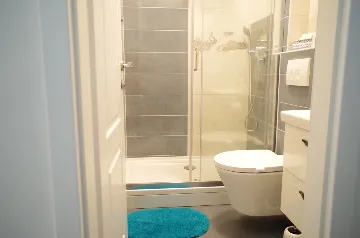 Split 1-Bedroom Apartment for 2 near Sandy Beach