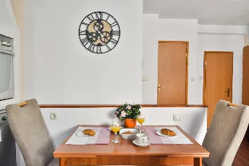 1-Bedroom Apartment in Vis for 2 Guests