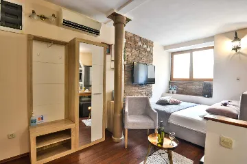 1-Bedroom Apartment in Vis for 2 Guests