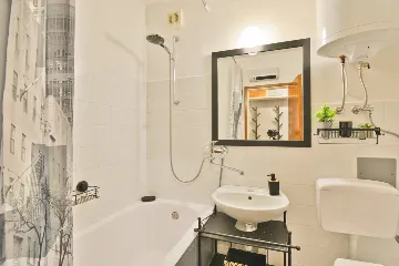 Split Balcony Apartment for 2 Guests