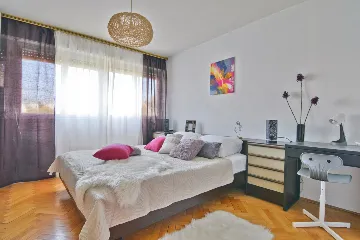 Split Balcony Apartment for 2 Guests