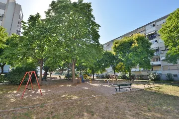 Split Balcony Apartment for 2 Guests