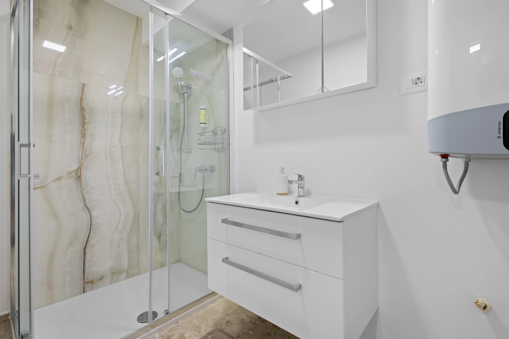 Two-Bedroom Apartment in Pula