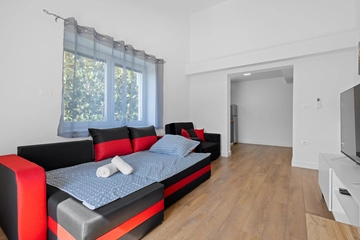 Two-Bedroom Apartment in Pula