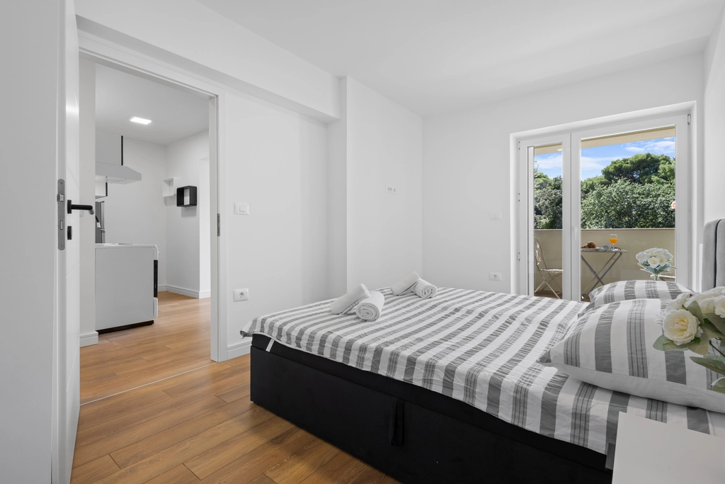 2-Bedroom Apartment in Pula for 4 Guests