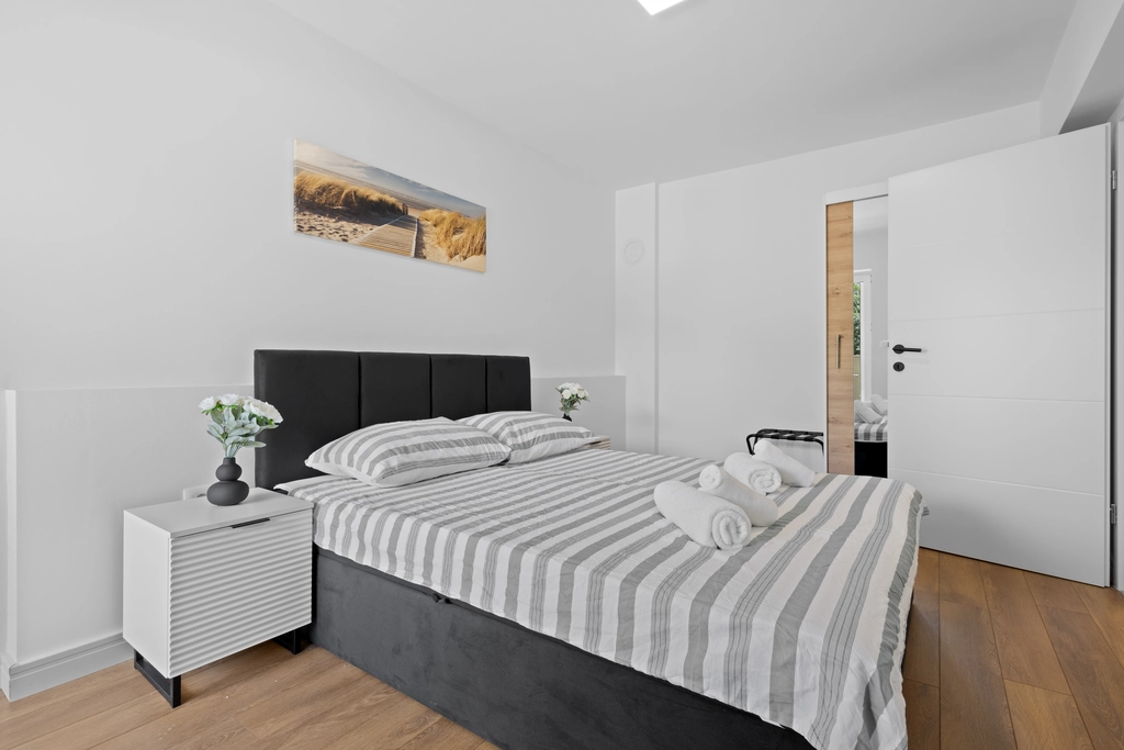 2-Bedroom Apartment in Pula for 4 Guests