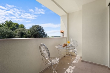 2-Bedroom Apartment in Pula for 4 Guests