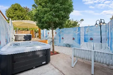 Two-Bedroom Apartment in Pula