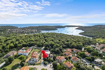 Two-Bedroom Apartment in Pula