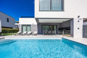 4-Bedroom Villa in Banjole for up to 8