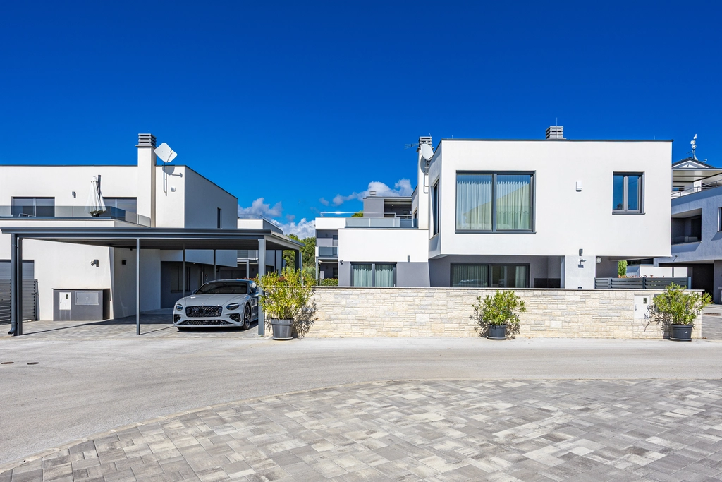 4-Bedroom Villa in Banjole for up to 8
