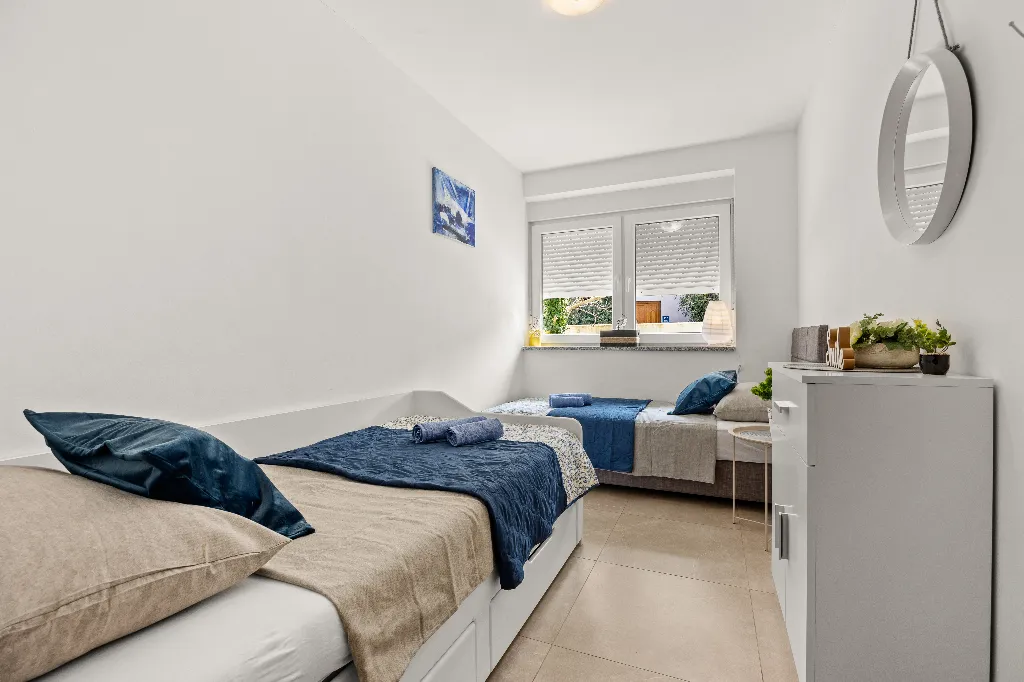 Medulin 3-Bedroom Apartment for 6 Guests