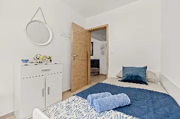 Medulin 3-Bedroom Apartment for 6 Guests