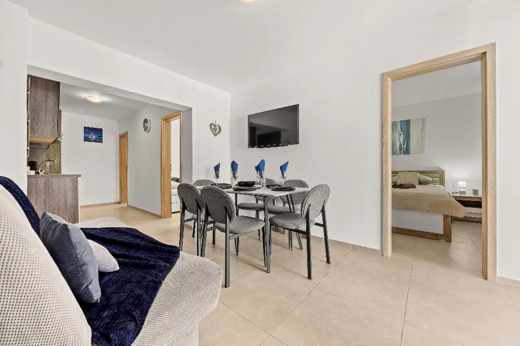 Medulin 3-Bedroom Apartment for 6 Guests