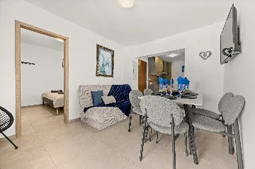 Medulin 3-Bedroom Apartment for 6 Guests