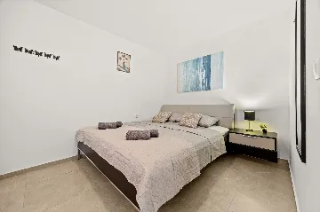 Medulin 3-Bedroom Apartment for 6 Guests