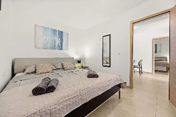 Medulin 3-Bedroom Apartment for 6 Guests