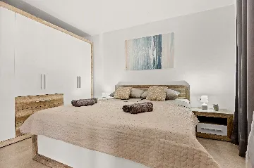 Medulin 3-Bedroom Apartment for 6 Guests