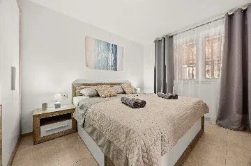 Medulin 3-Bedroom Apartment for 6 Guests